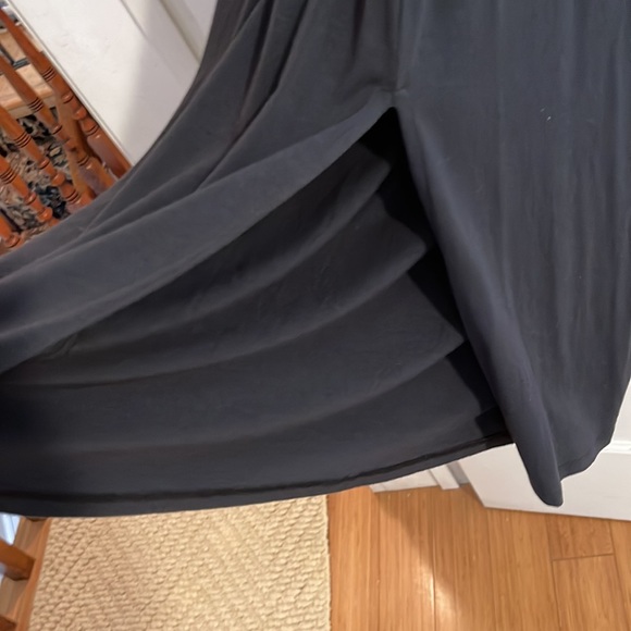 Sarah Liller SF Dress - Picture 5 of 8